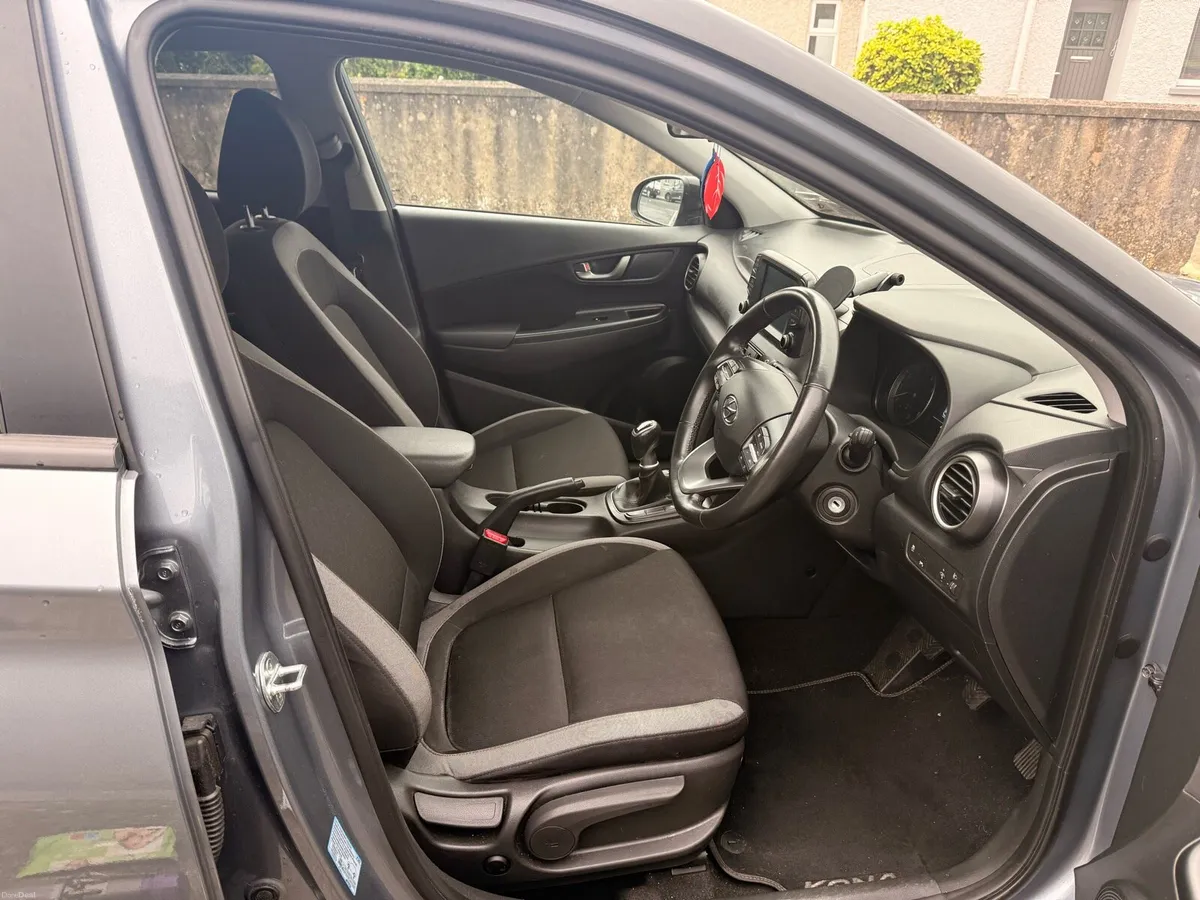 Grey 2018 Hyundai Kona 1.0L - Image 3