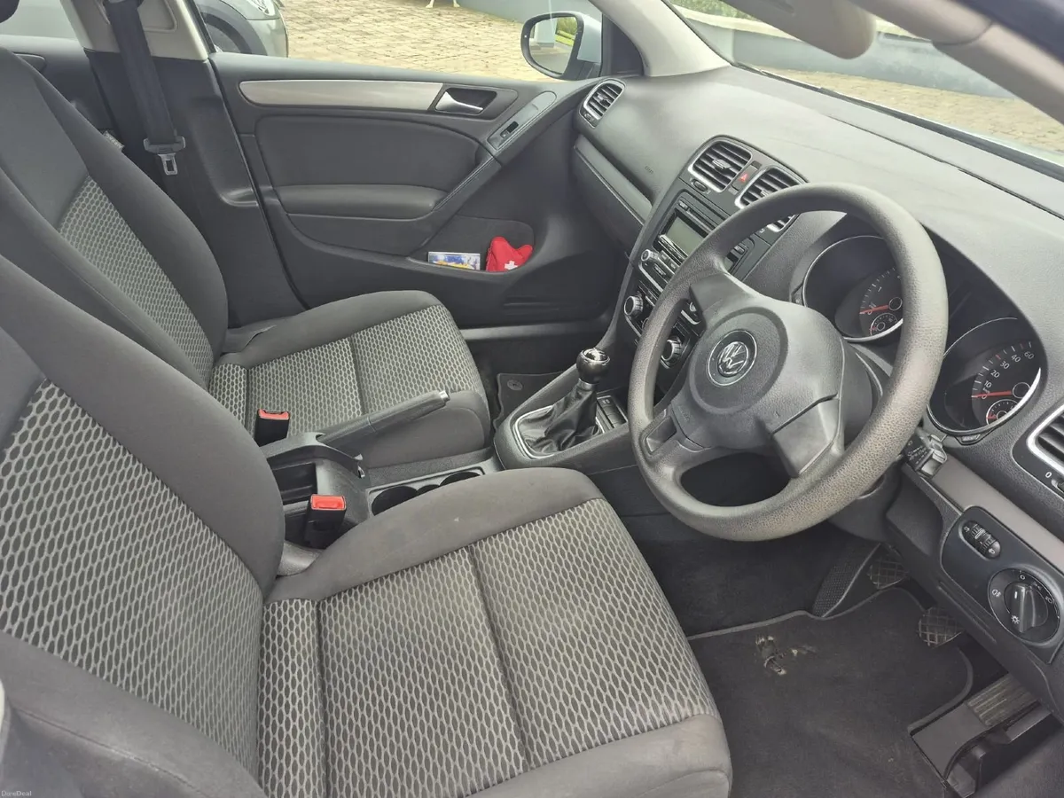 Volkswagen Golf 2010 - Image 4