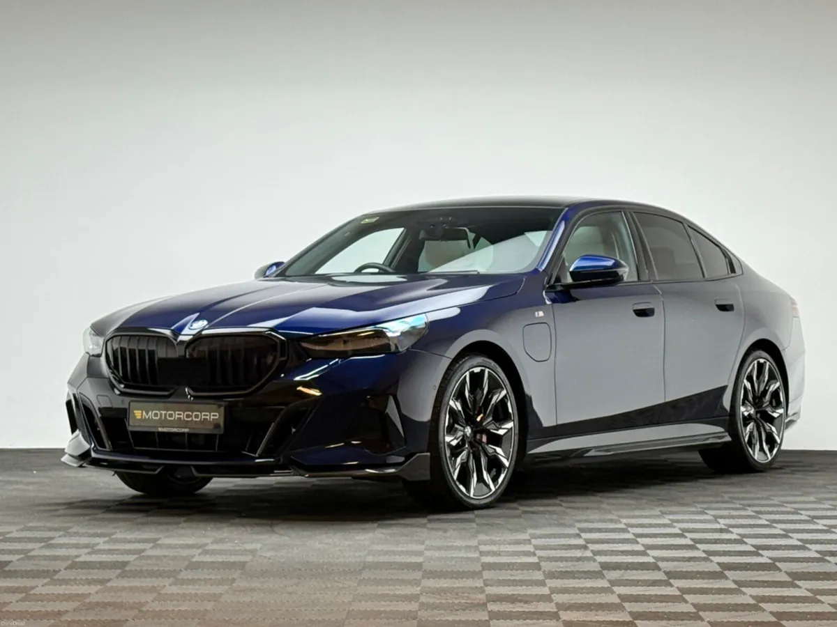 BMW 5-Series 530E M SPORT PRO CARBON KIT - Image 3