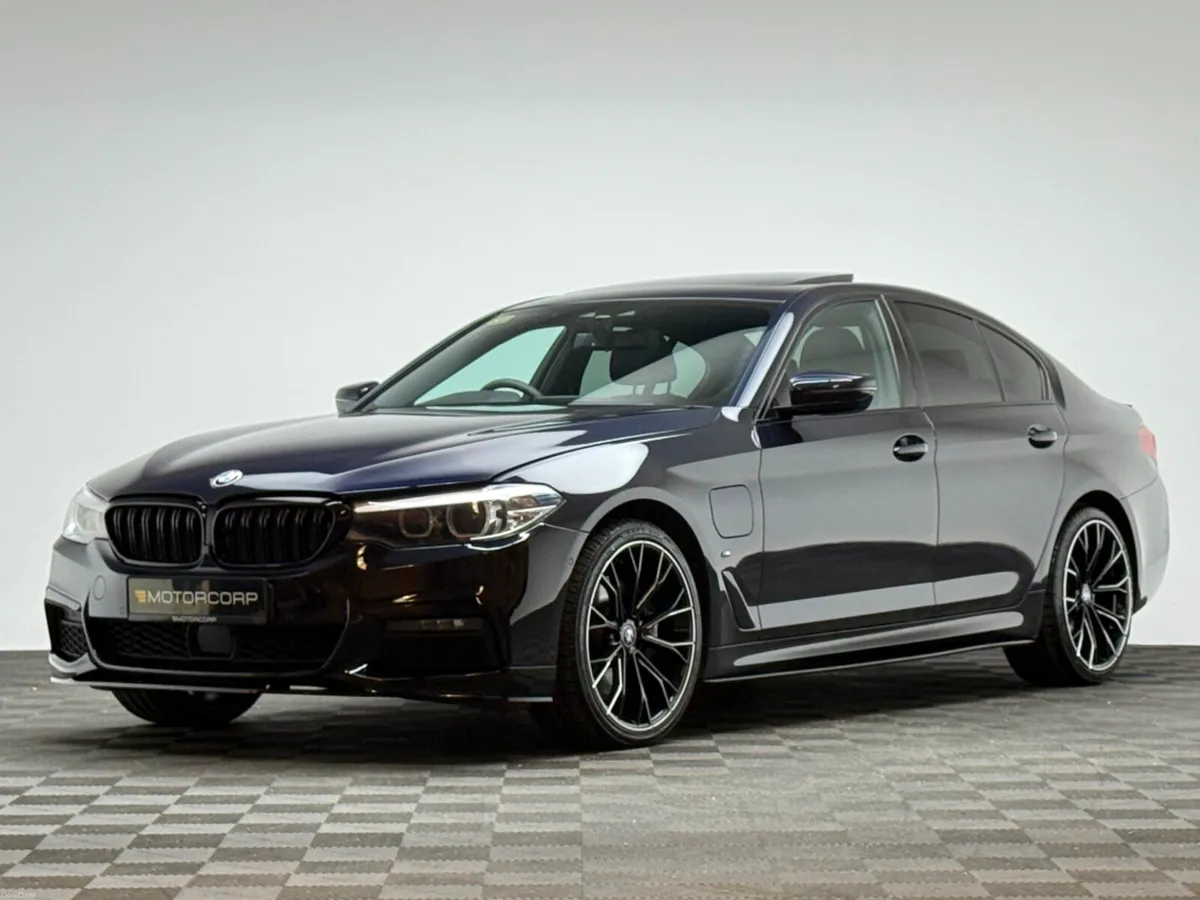 BMW 5-Series 530E M SPORT *SUNROOF* - Image 3