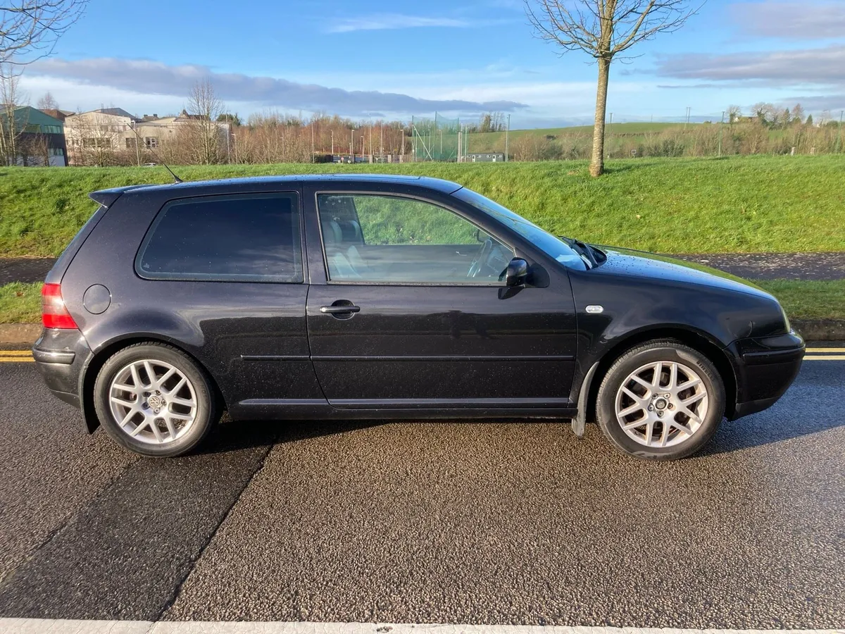 Volkswagen Golf GTI 2002 - Image 2