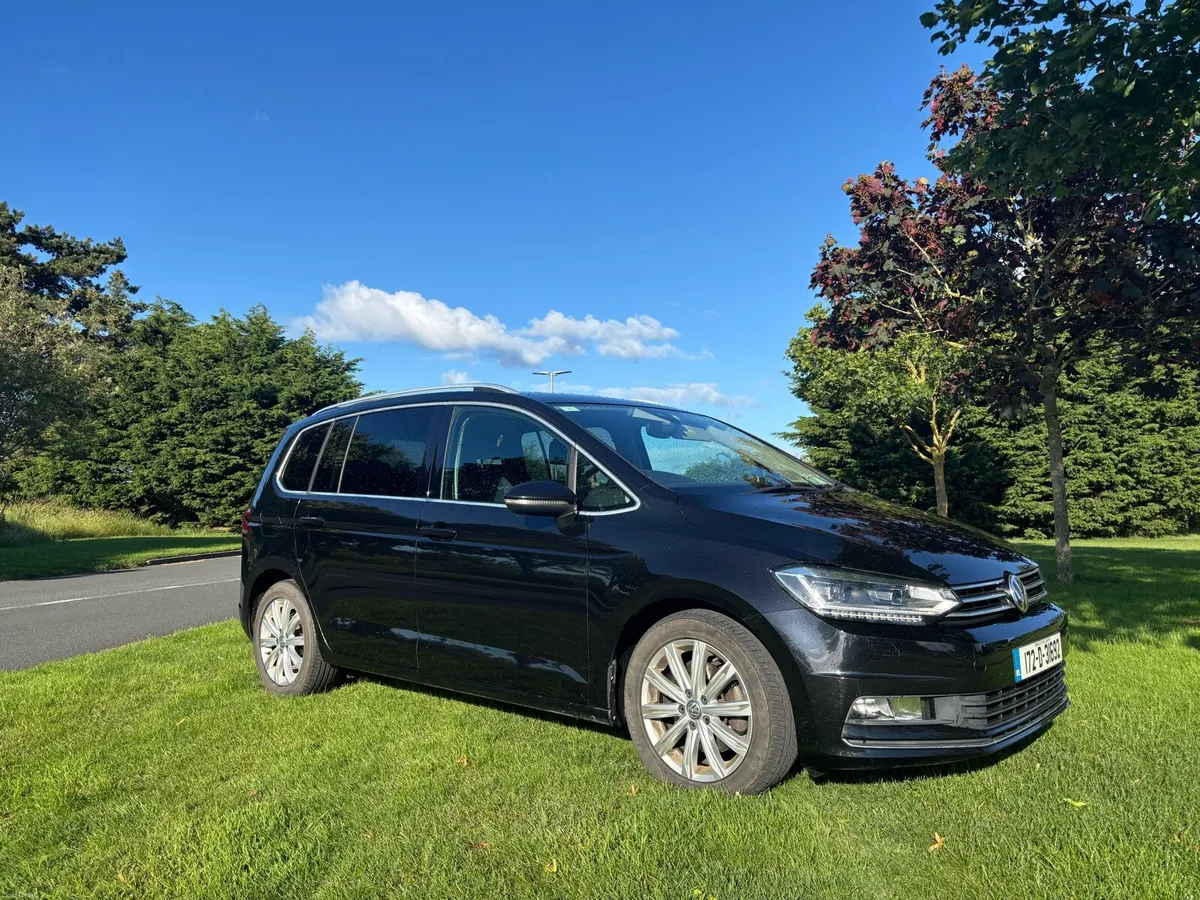 Volkswagen Touran - Image 1