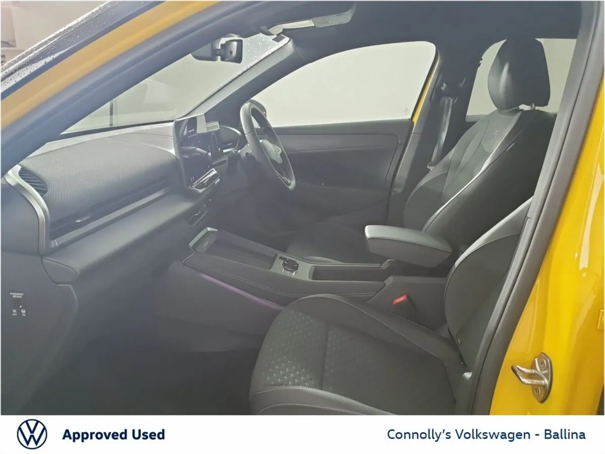 Volkswagen T-Roc R-LINE 1.5TSI 150HP MHEV - Image 4
