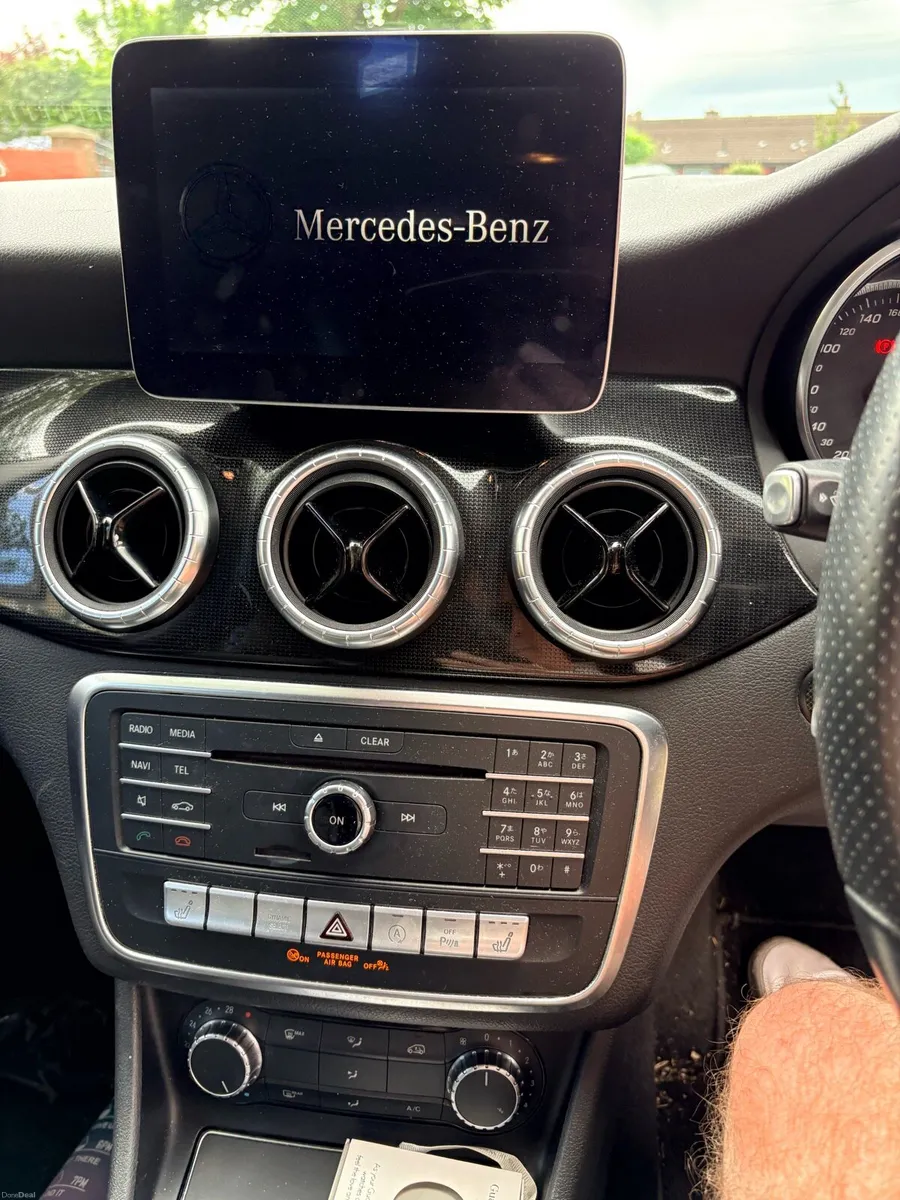 Mercedes CLA 180 - Image 4