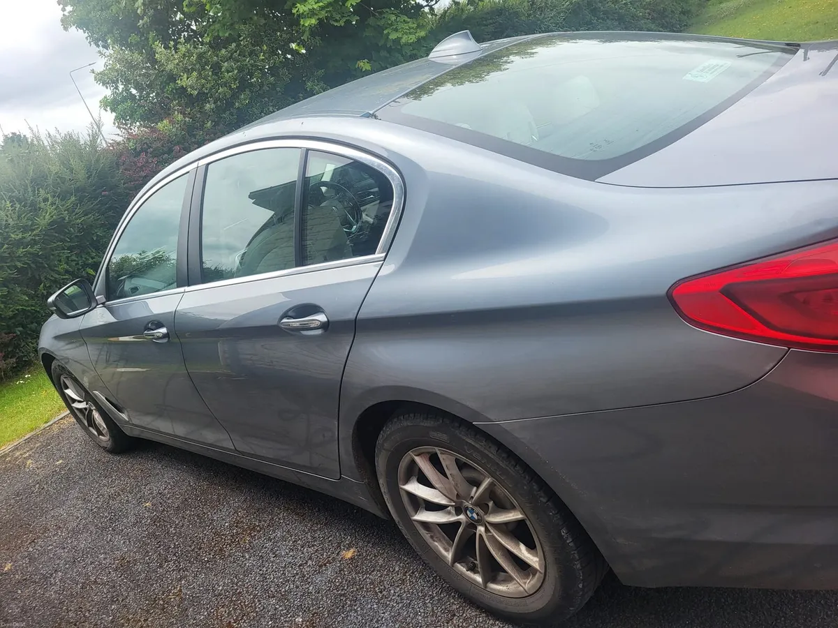 BMW Car 5 Series - Image 4