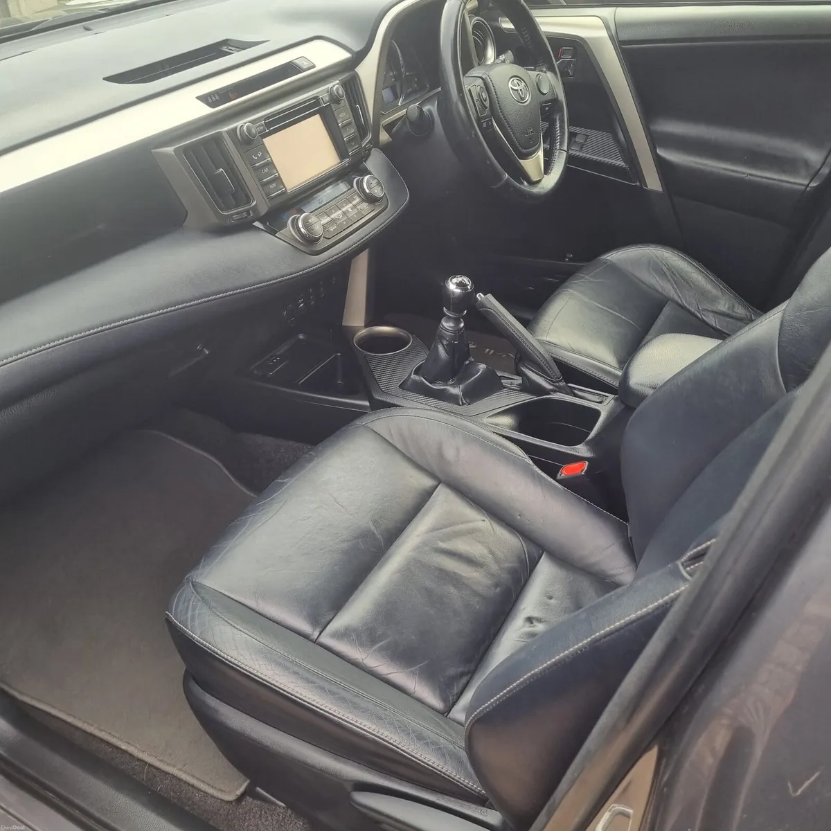 Toyota rav4 invincible - Image 5