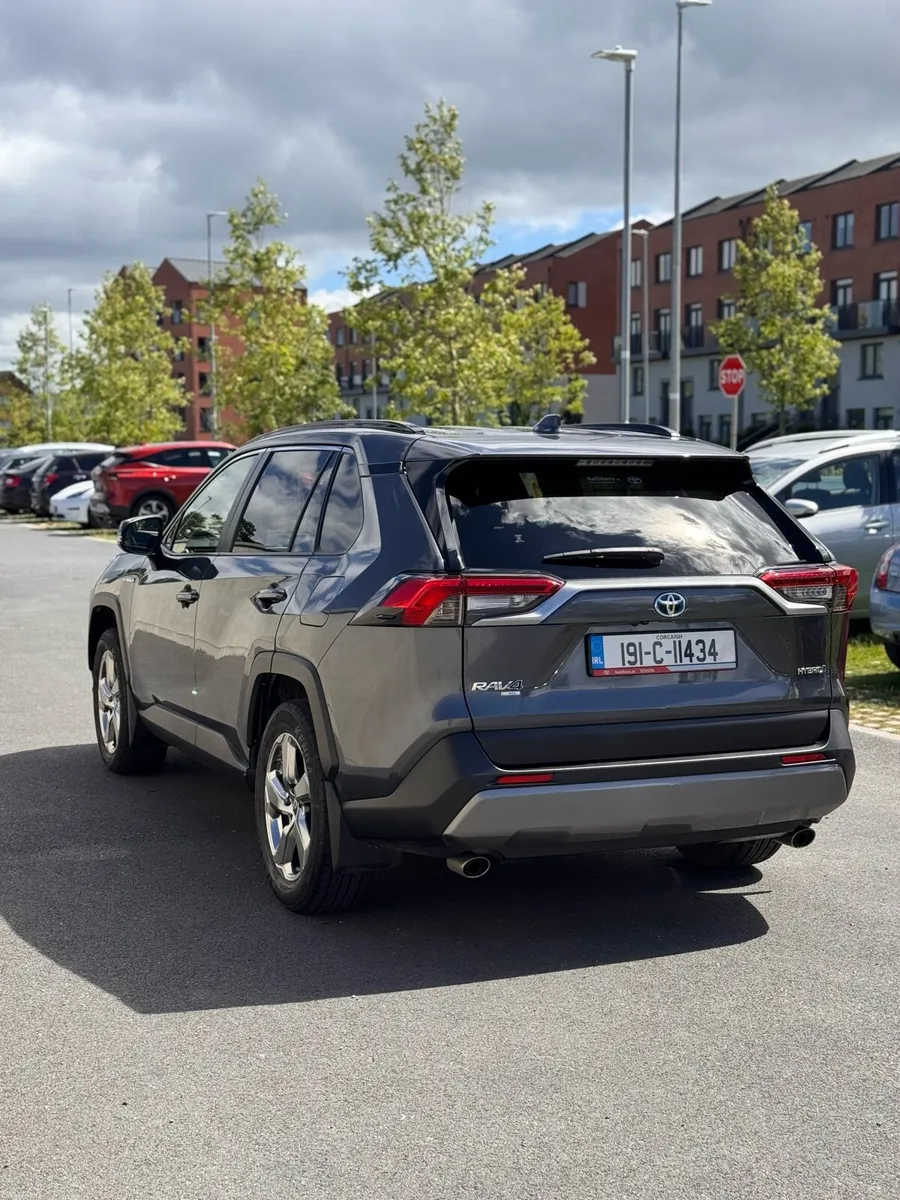 2019 Toyota RAV4 Hybrid SOL 2WD - Image 3