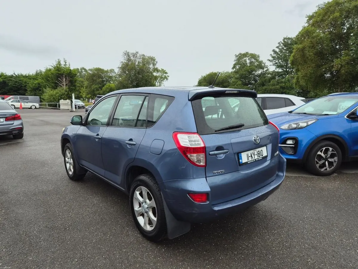 Toyota RAV4 AUTOMATIC 2.2 4X4 SOL - Image 4