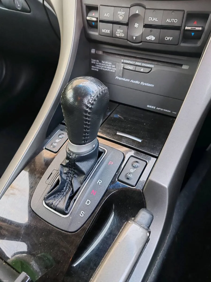 Petrol 2.0 L  Honda Accord - Image 4