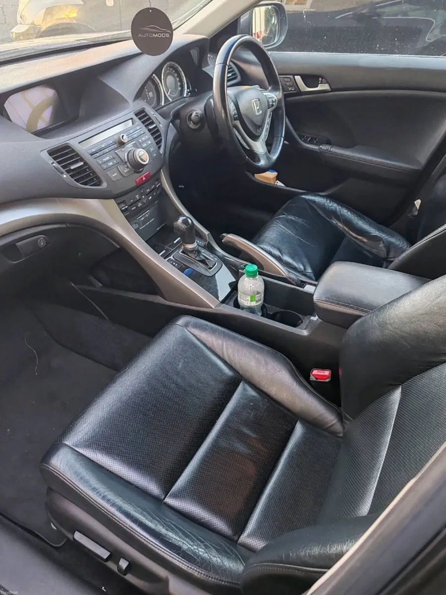 Petrol 2.0 L  Honda Accord - Image 5