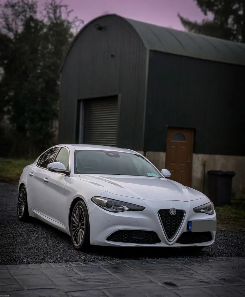 Alfa Romeo Giulia 2018 - Image 1
