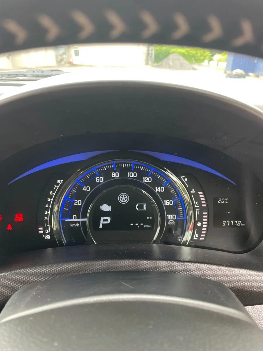 2015 Suzuki Swift Automatic Petrol - Image 4