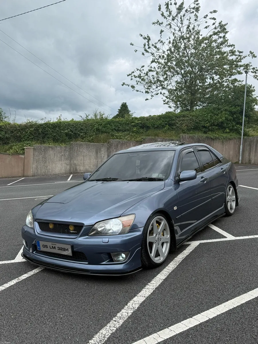 Lexus is200 - Image 3