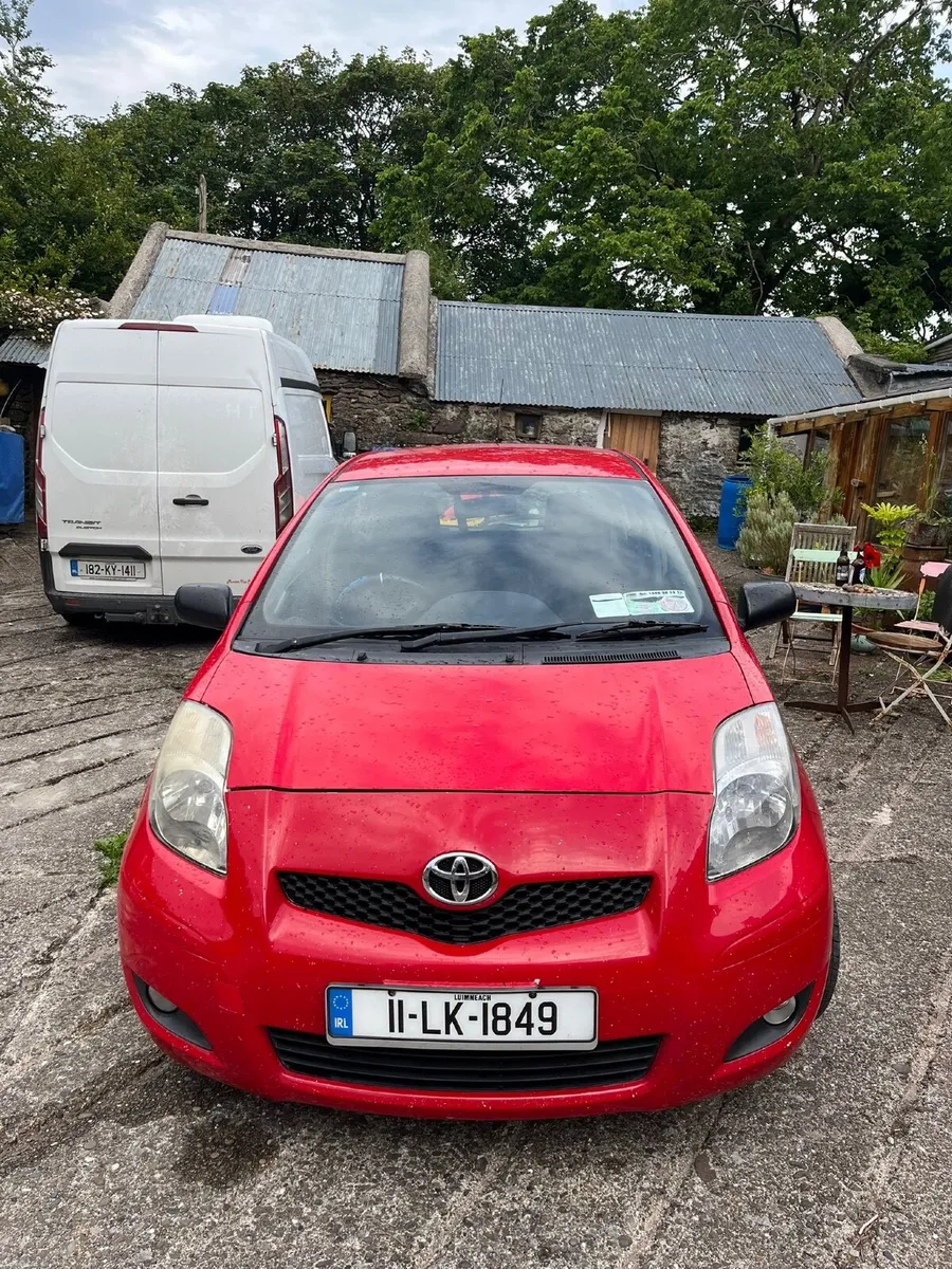 Toyota Yaris 2011 - Image 1