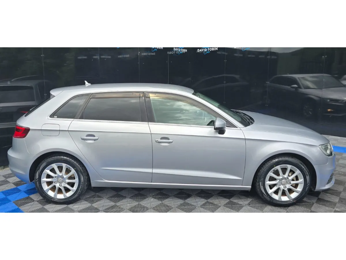 Audi A3 1.4 TFSI AUTO/REVERSING CAMERA - Image 4