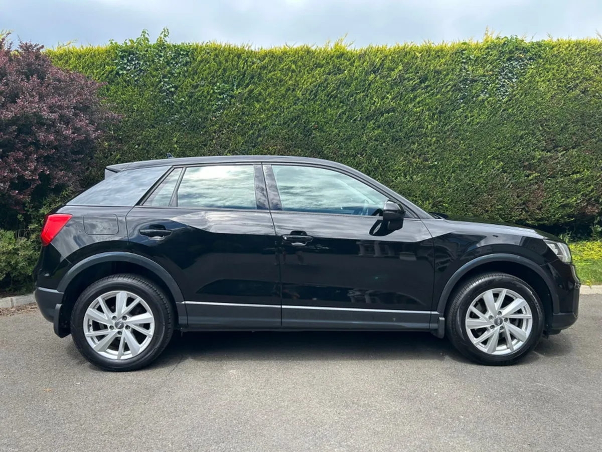 Audi Q2 1.4 TFSI C0D 150 SE 4DR - Image 4
