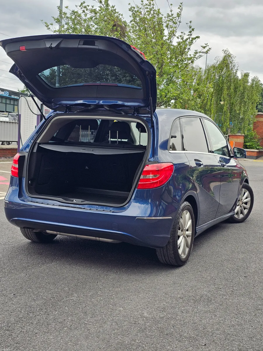 Mercedes-Benz B-Class 2012 Automatic - Image 4