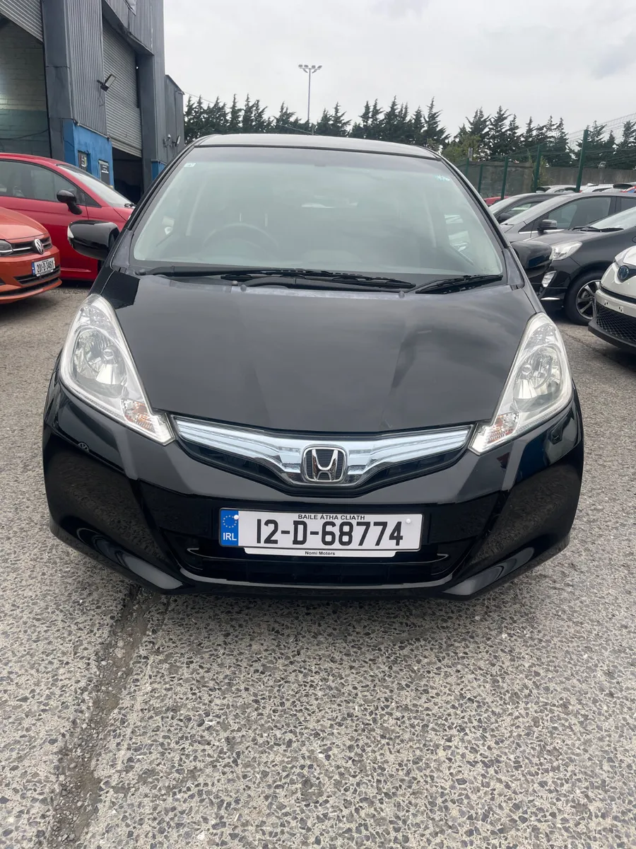 2012 Honda Fit automatic hybrid low mileage - Image 2