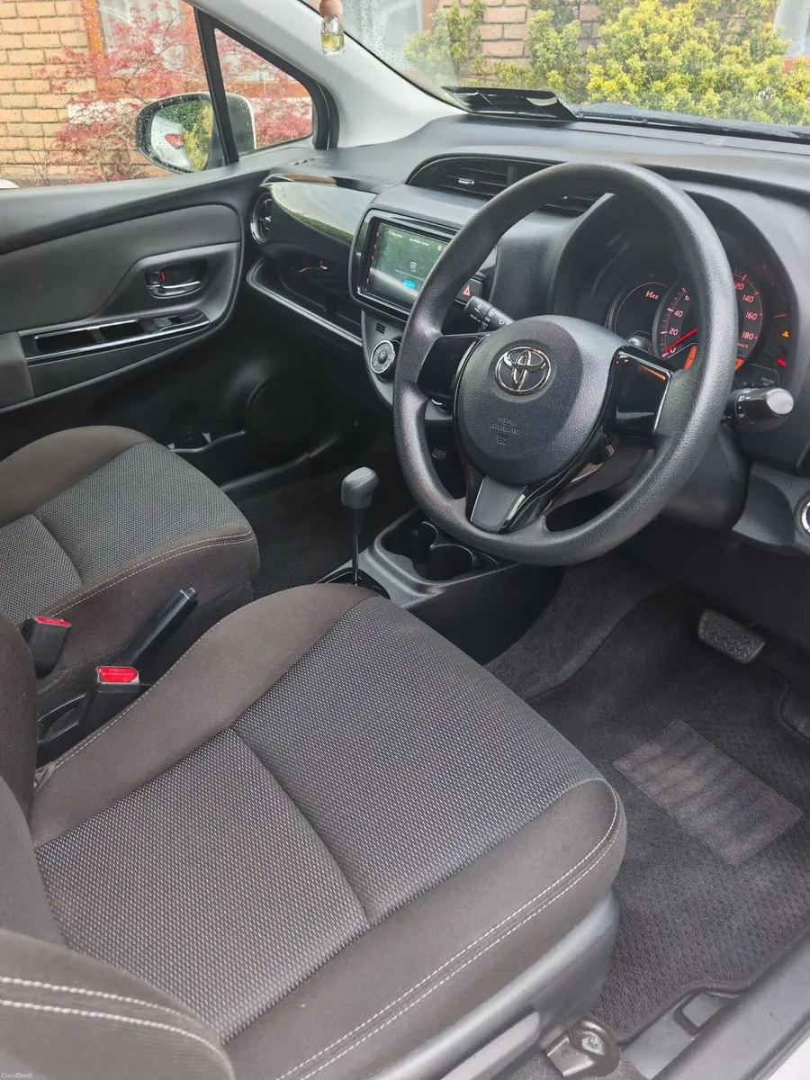 Toyota Vitz 2019 1.0 L - Image 5