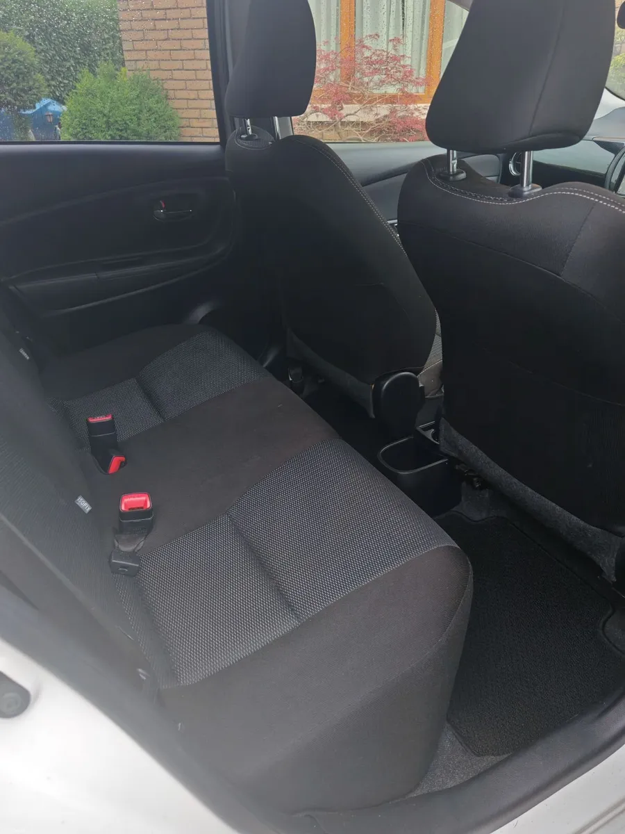 Toyota Vitz 2019 1.0 L - Image 6