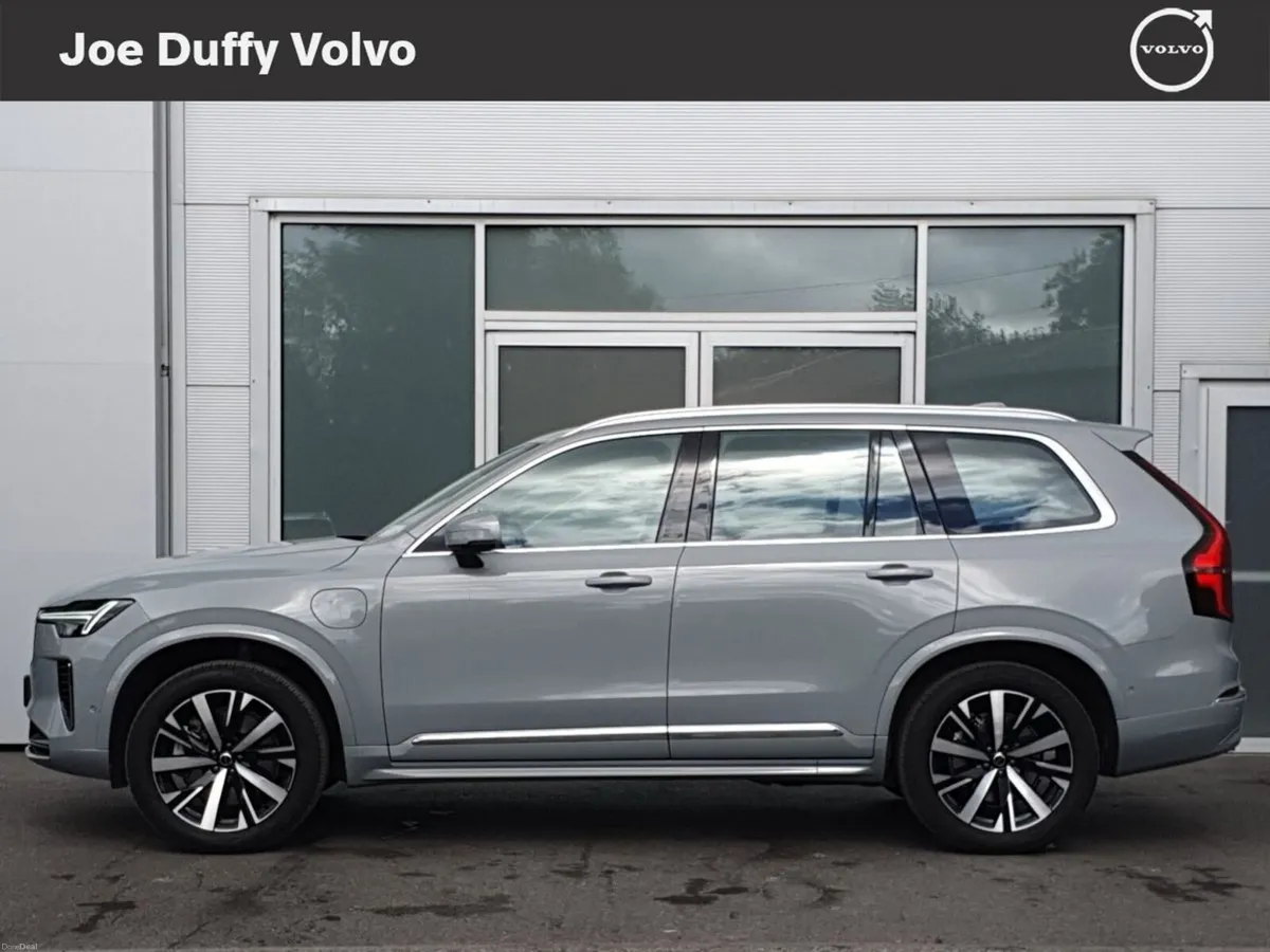 Volvo XC90 T8 PHEV PLUS - Image 3