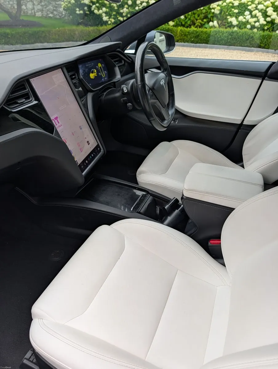 Tesla Model S 2020 - Image 2