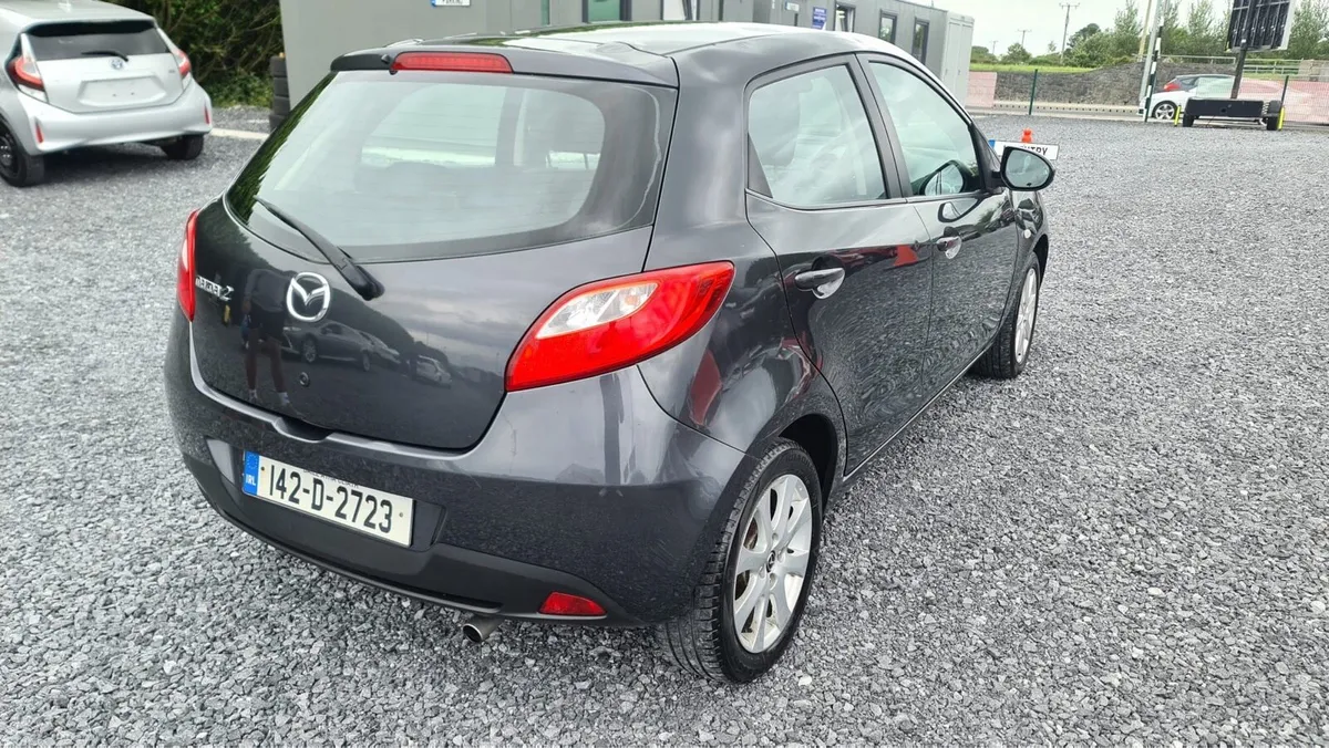 Mazda 2 - Image 2