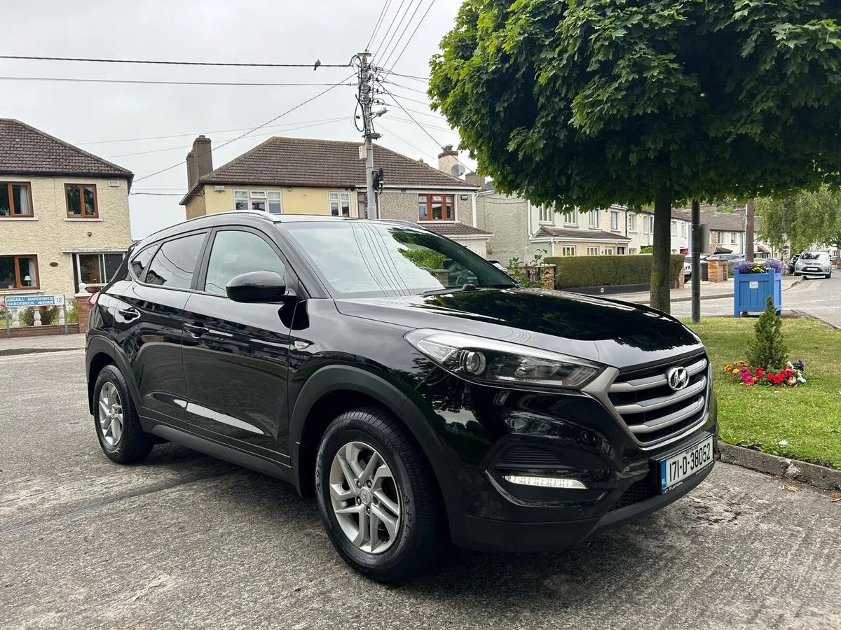 2017 HYUNDAI TUCSON COMFORT NCT 04-27 /  LOW TAX - Image 3
