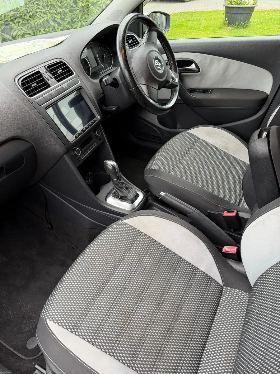 Volkswagen polo 2012 automatic 1.2L - Image 3