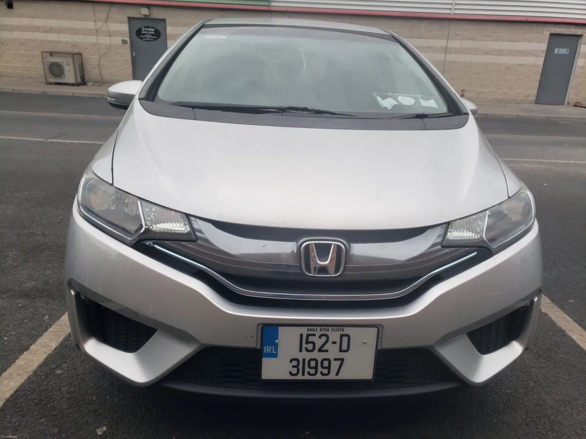Honda Fit 2015 - Image 2