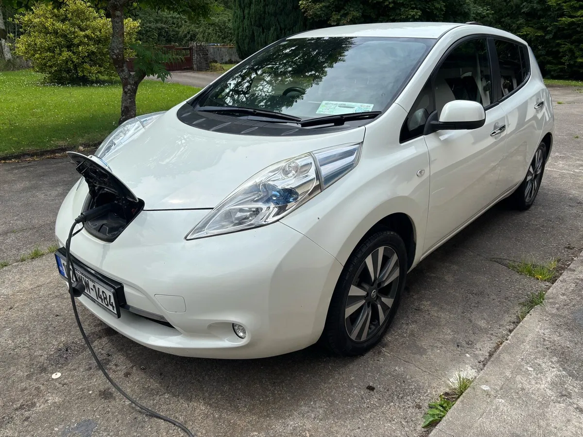 NISSAN LEAF - Image 4