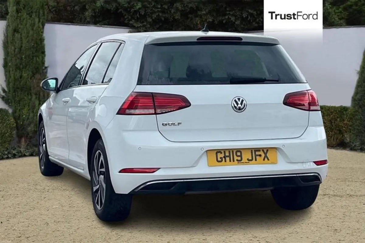 Volkswagen Golf Match - Image 2