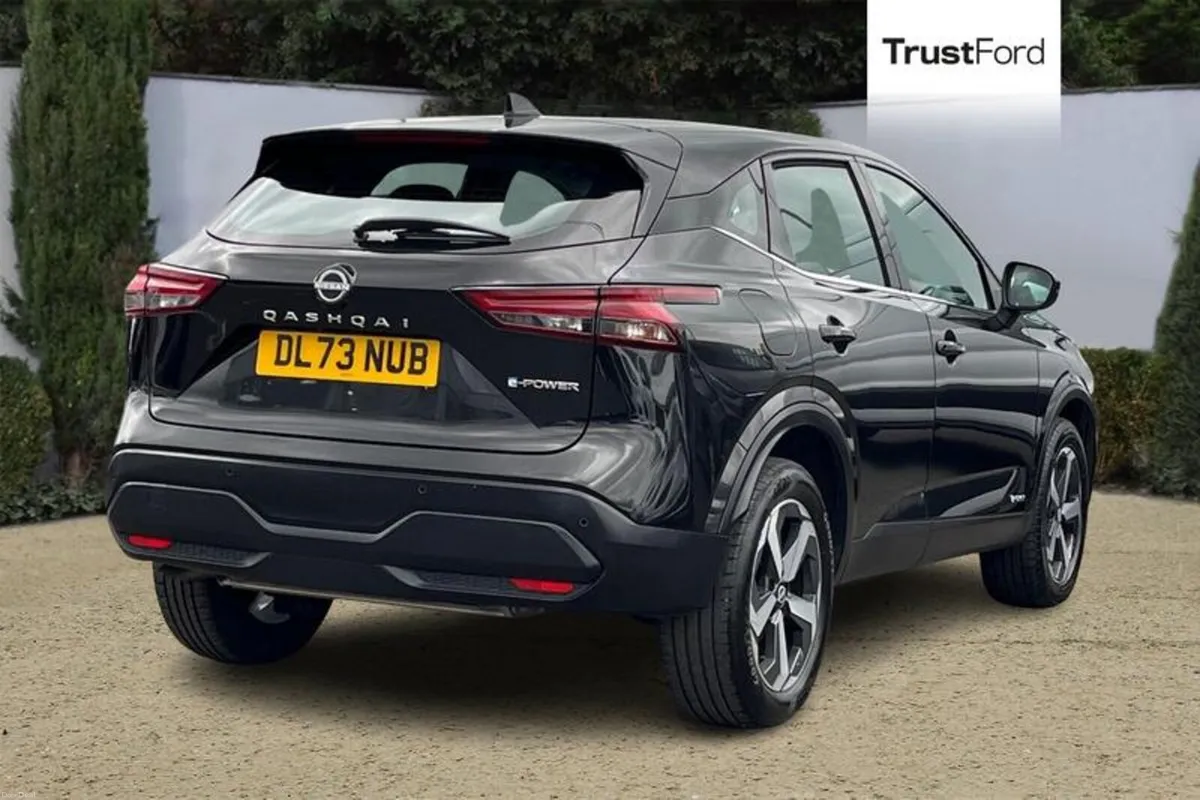 Nissan Qashqai Acenta Premium - Image 4