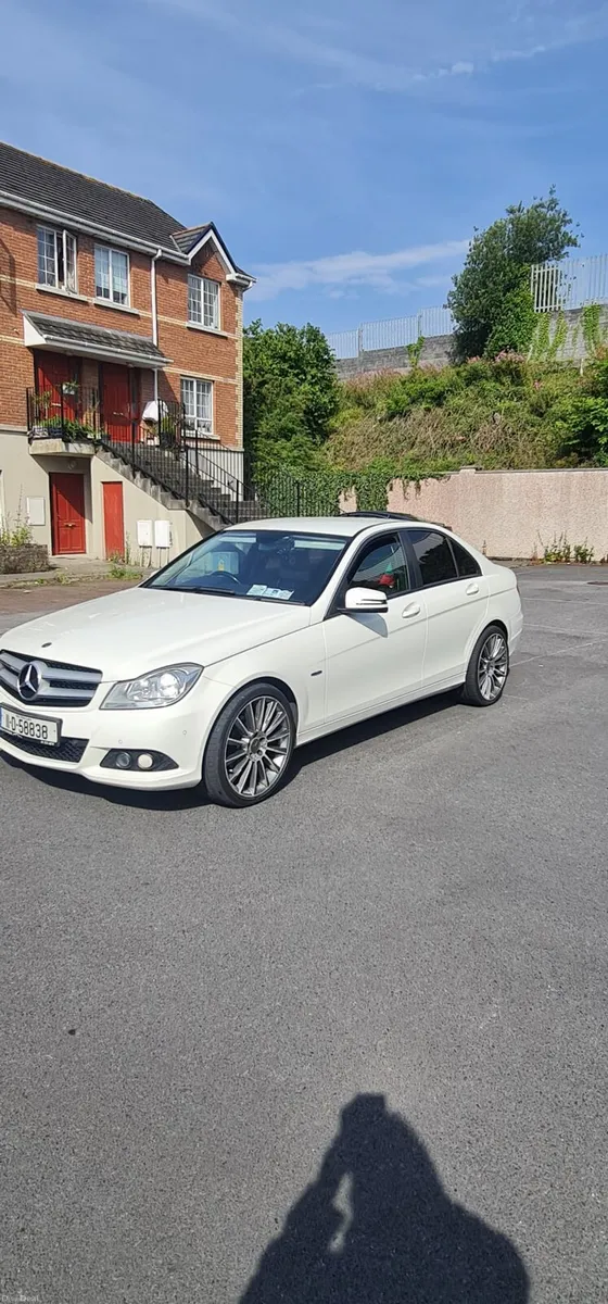 Mercedes c200 - Image 2