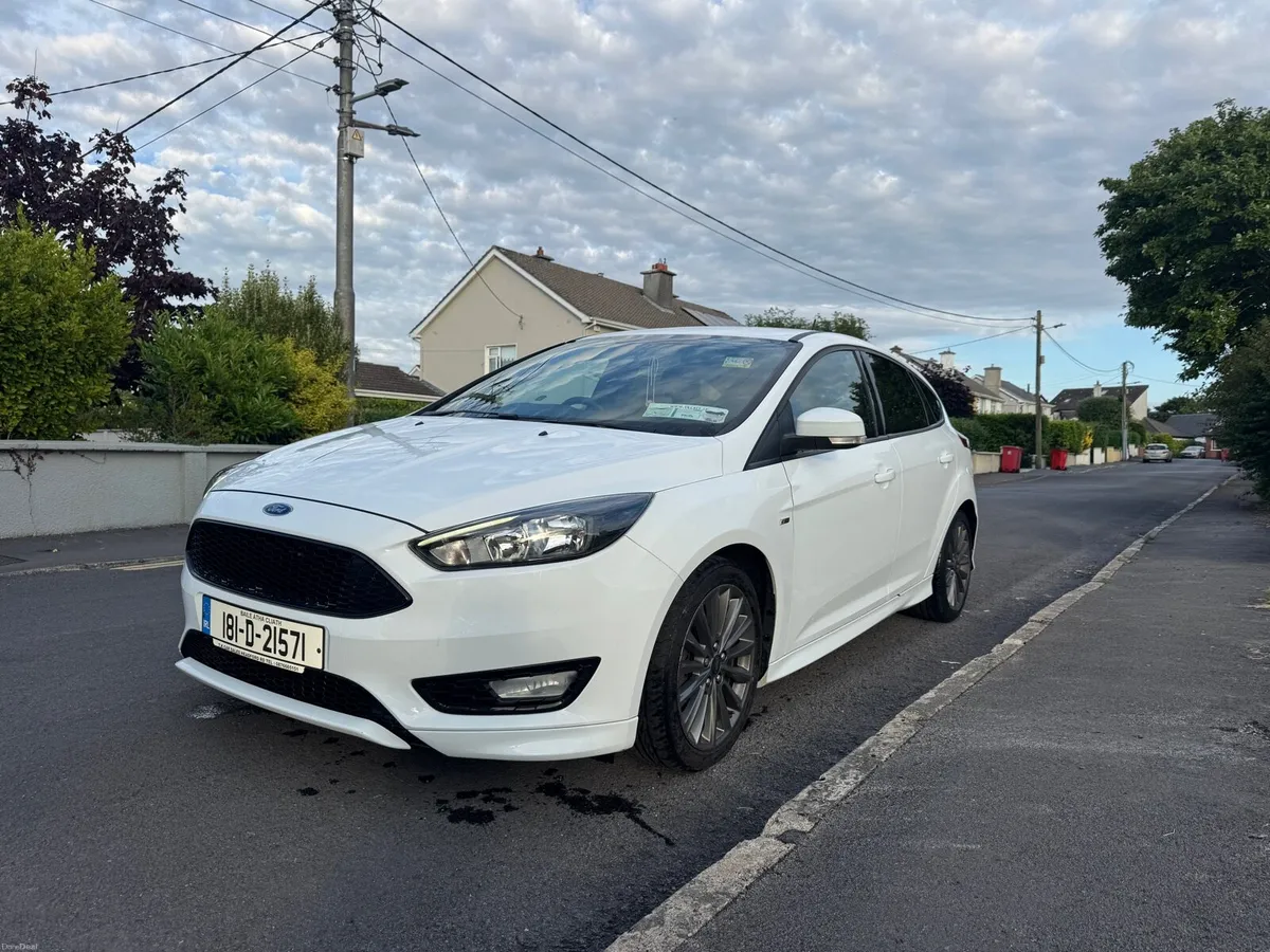 Ford Focus ST-Line 1.0 EcoBoost - Image 2