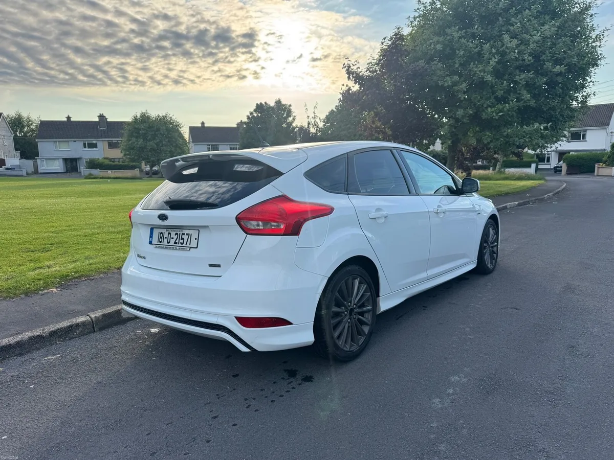 Ford Focus ST-Line 1.0 EcoBoost - Image 4