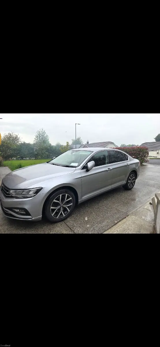 Volkswagen Passat 2022 - Image 3