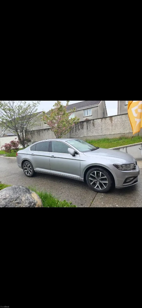Volkswagen Passat 2022 - Image 1