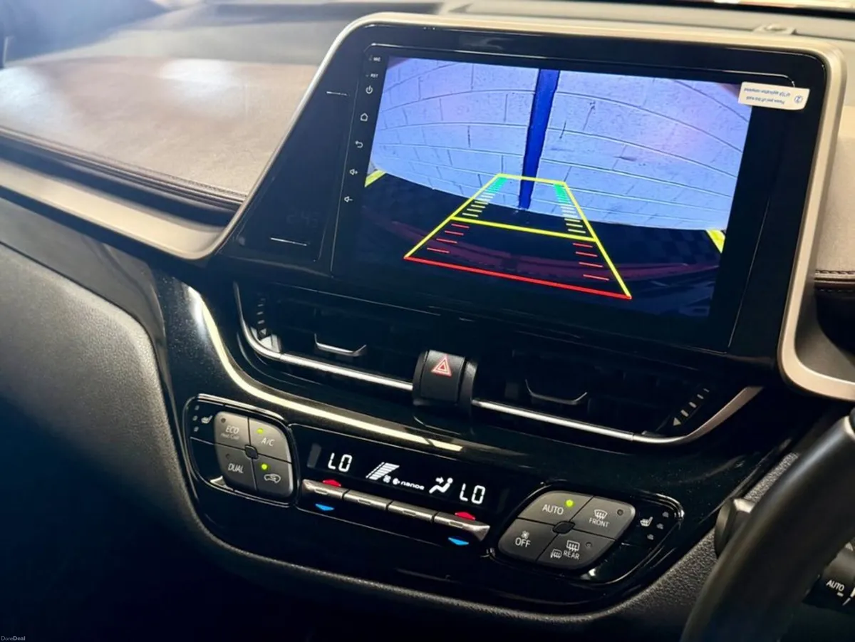 Toyota C-HR G Leather seats - Image 4