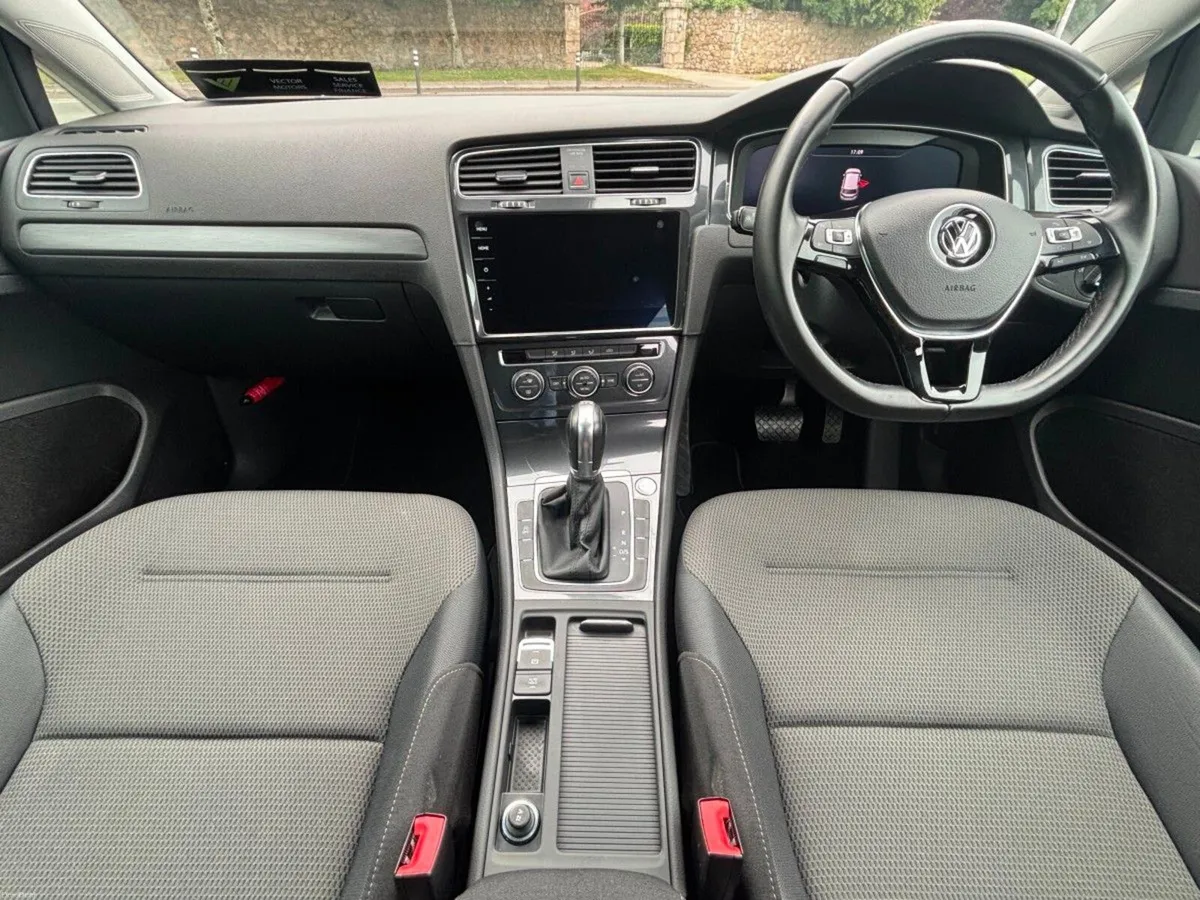 Volkswagen Golf 1.2 COMFORTLINE PETROL AUTO - Image 3