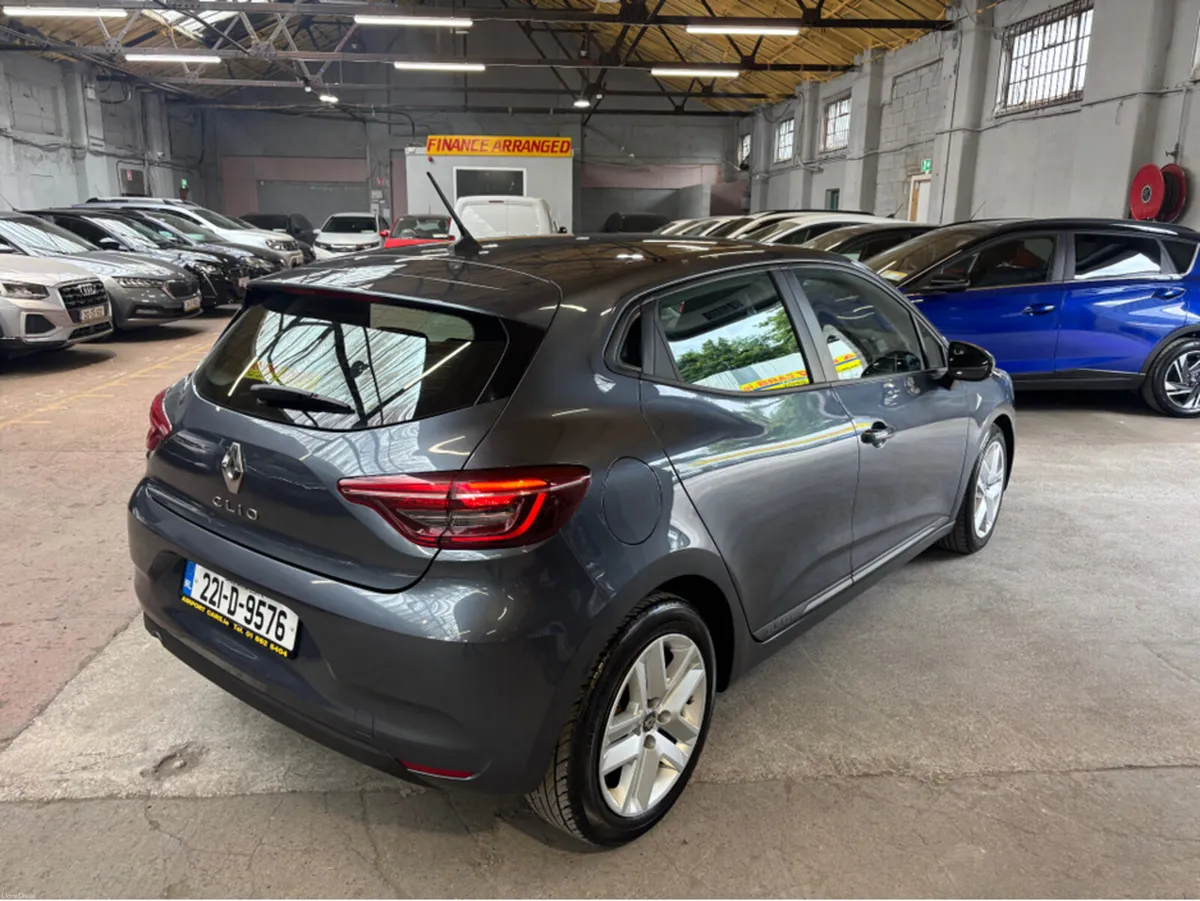 Renault Clio DYNAMIQUE TCE 90 MY21.5 5 5DR - Image 2