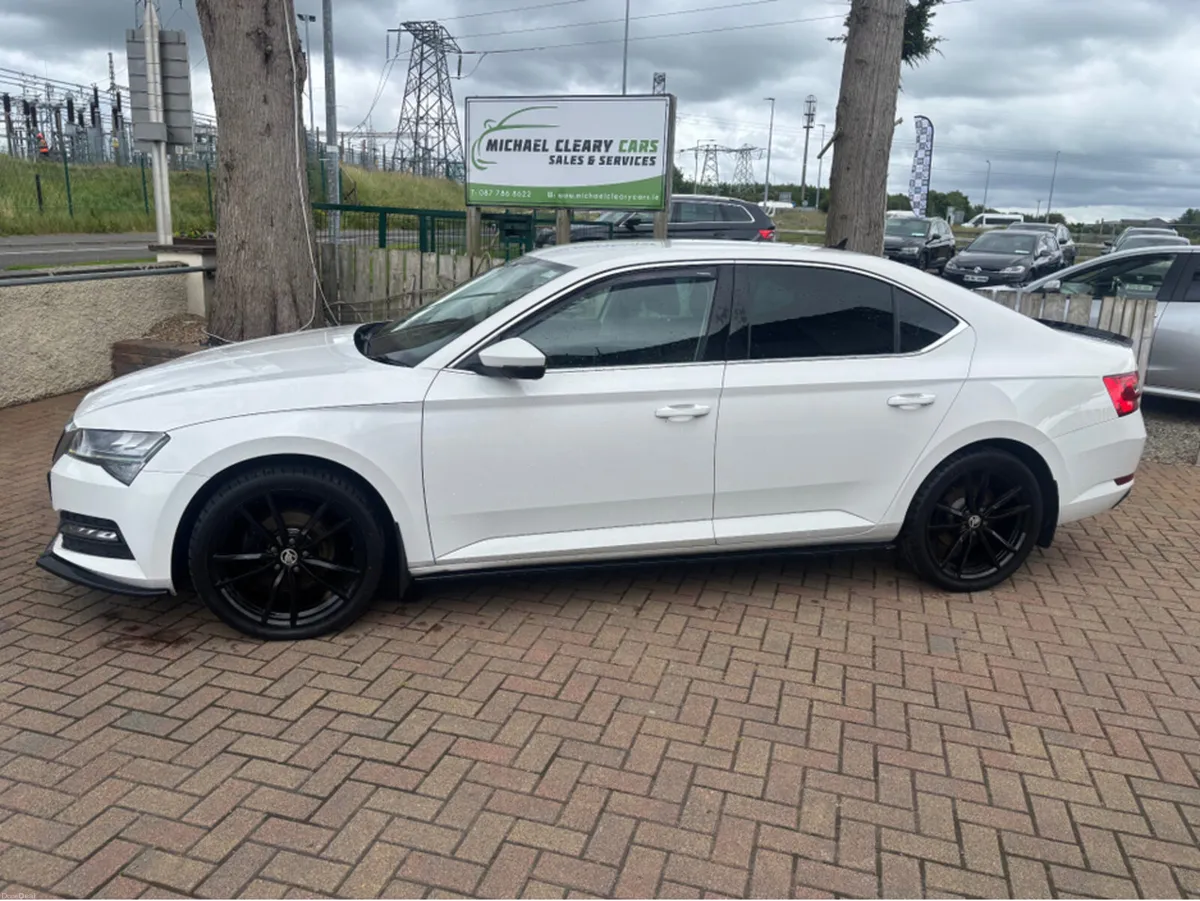Skoda Superb AMBITION 2.0 TDI 150HP 4DR - Image 2