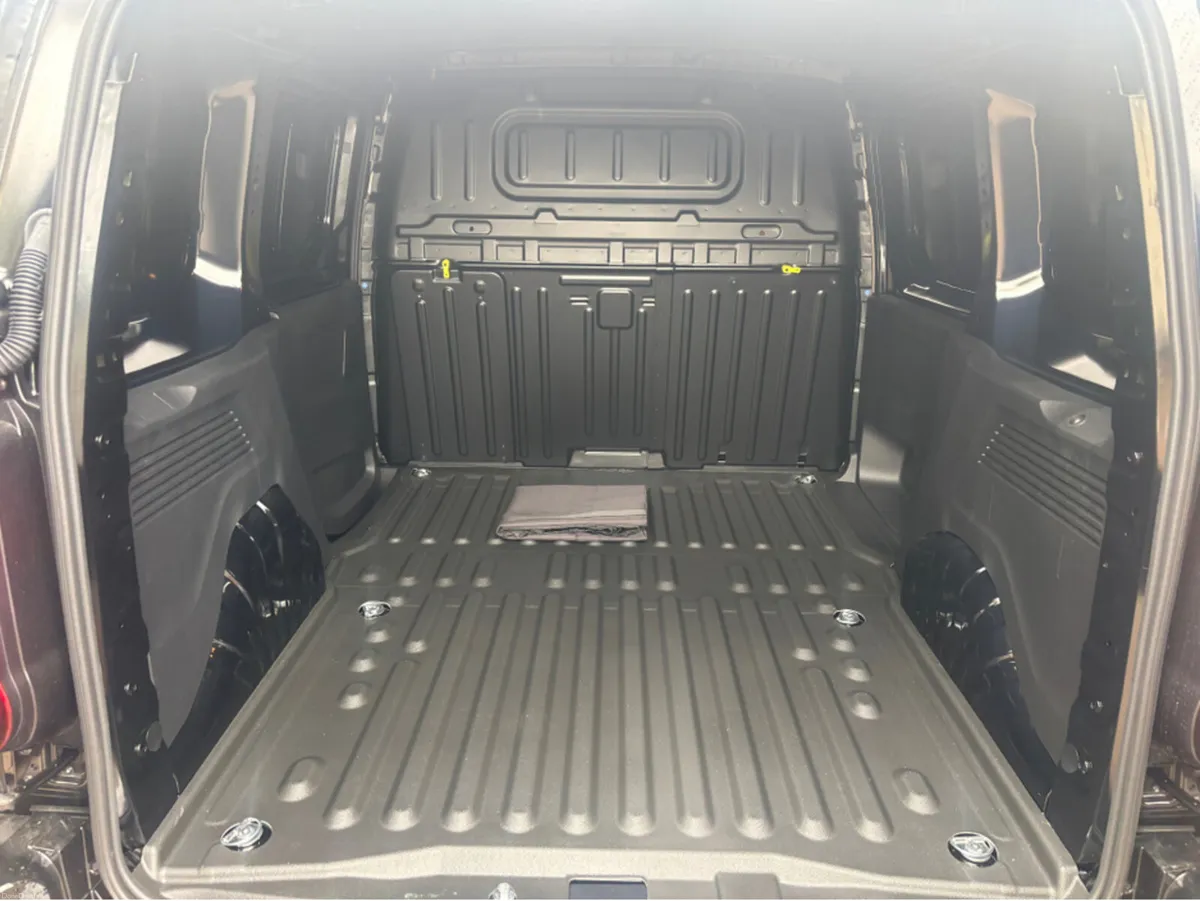 Peugeot Partner PROFESSIONAL PREMIUM 1 - Image 6