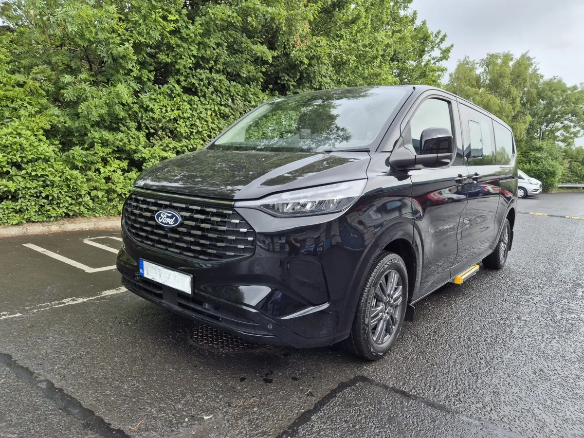 FORD TOURNEO CUSTOM/2026/AUTO/WAV/8-9 SEATER - Image 2