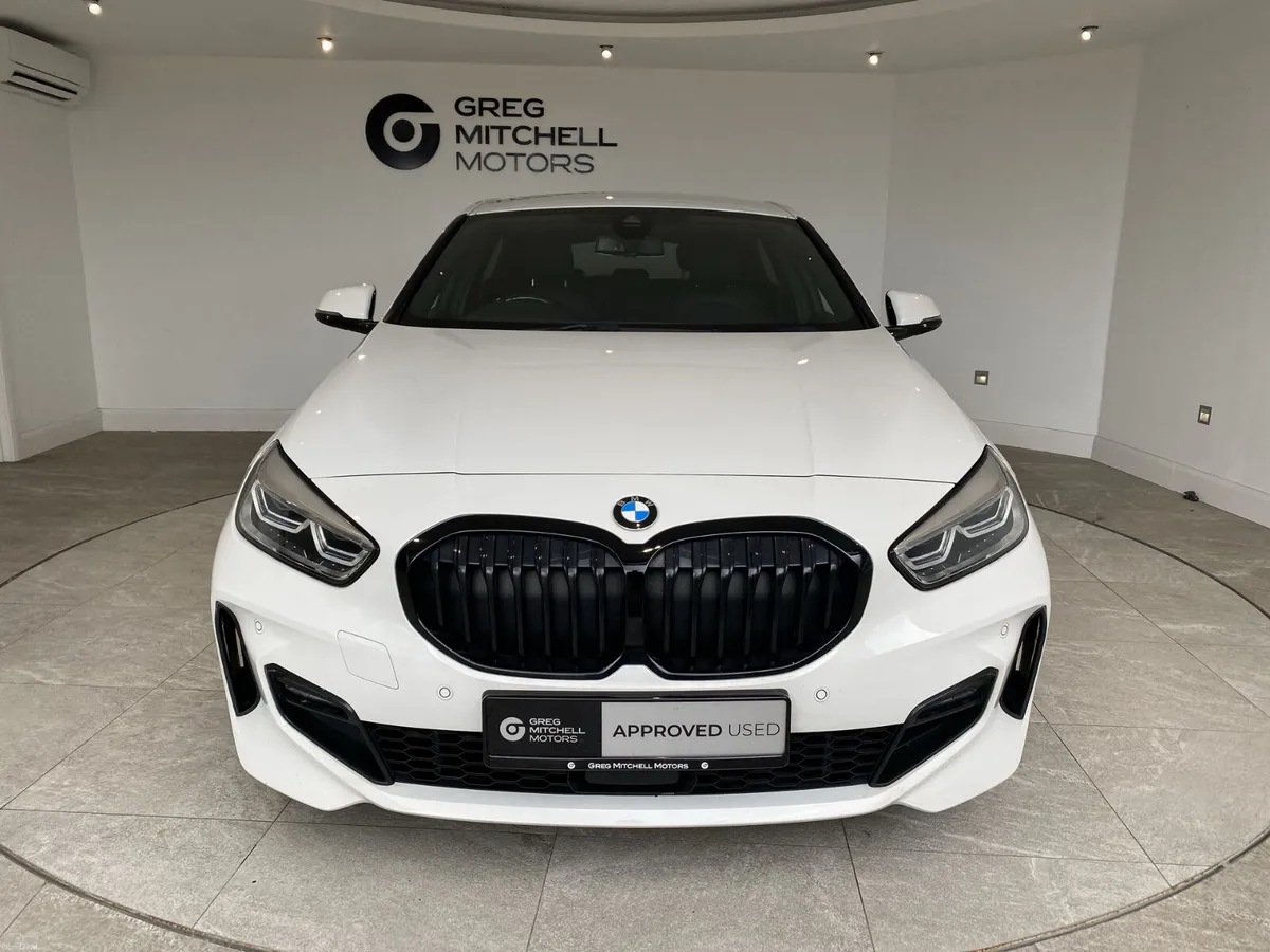 BMW 1-Series 2023 - Image 2