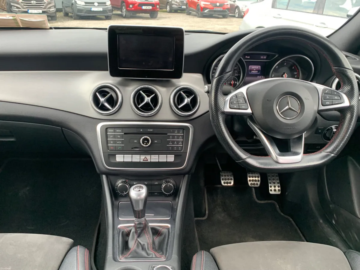 Mercedes-Benz CLA 2017 AMG - Image 6