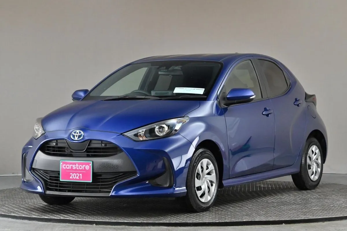 Toyota Yaris 1.5 HYBRID **REVERSE CAM**PARK SENSOR - Image 3