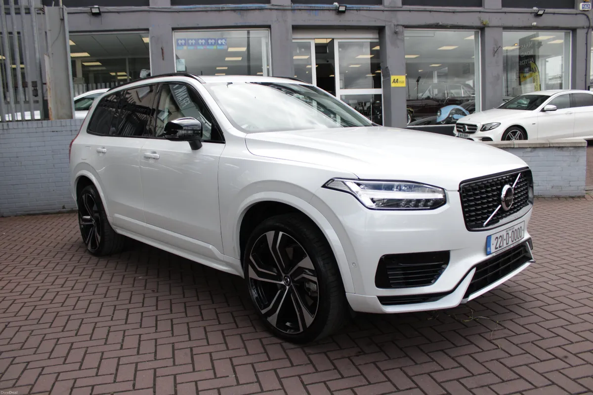 2022 VOLVO XC90 T8 AWD RECHARGE DARK EDITION SUV - Image 1