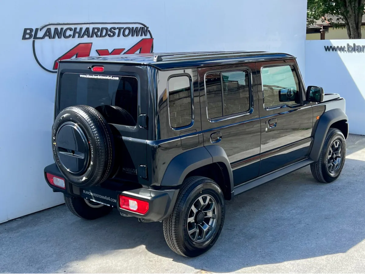 Suzuki Jimny AUTOMATIC NOMAD EDITION - Image 2
