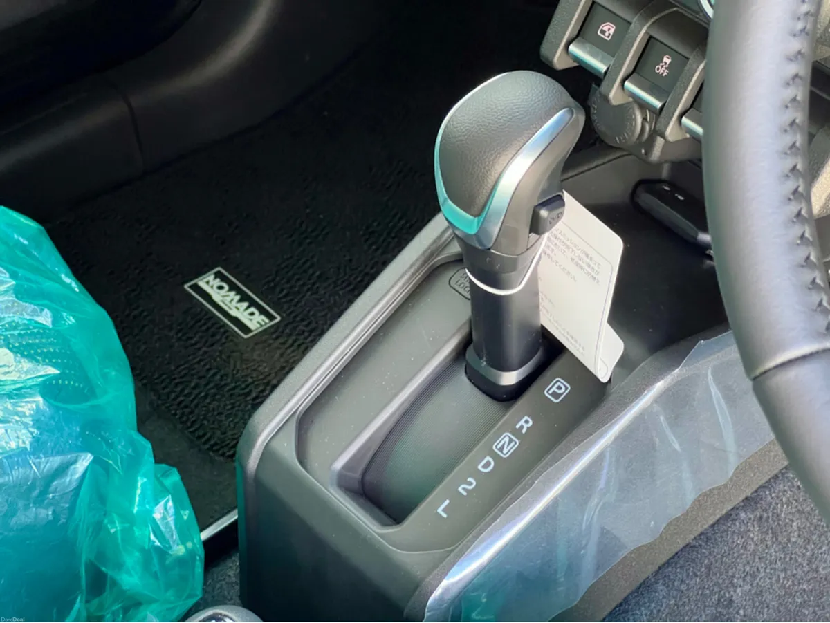 Suzuki Jimny AUTOMATIC NOMAD EDITION - Image 6